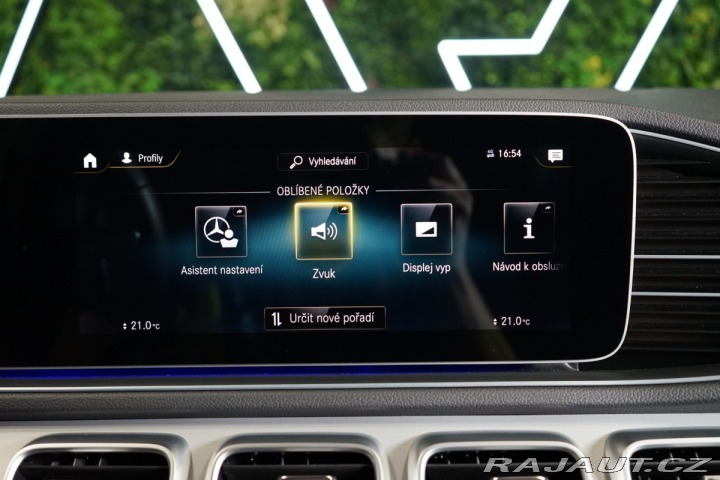 Mercedes-Benz GLE 300d*4MATIC*TAŽNÉ*LED* 2023