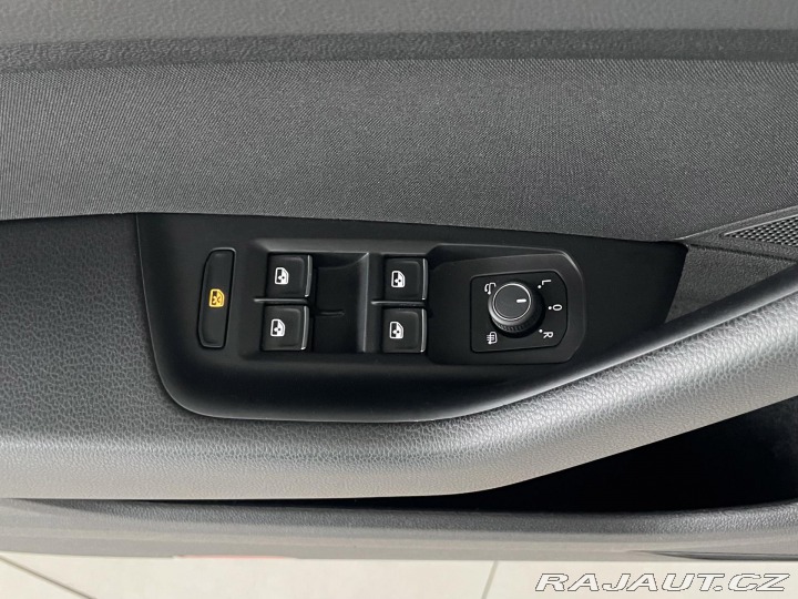 Volkswagen Passat GTE 160kW*Discover*Tažné* 2021