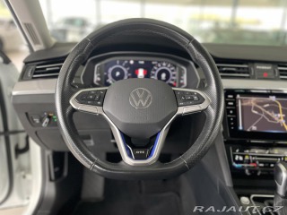 Volkswagen Passat GTE 160kW*Discover*Tažné* 2021