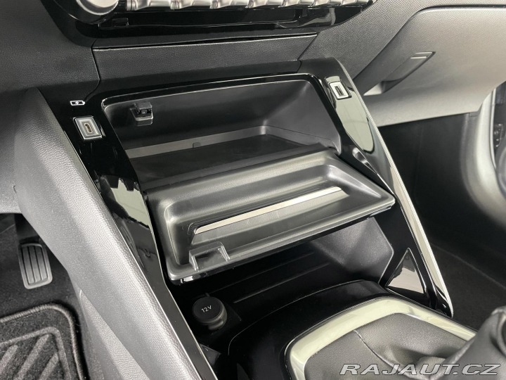 Peugeot 208 1,2PT 74kW*Allure*Kamera* 2023