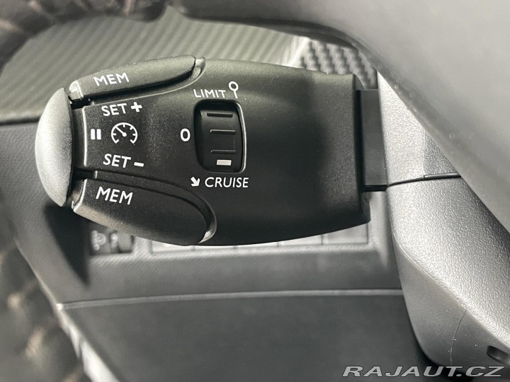 Peugeot 208 1,2PT 74kW*Allure*Kamera* 2023