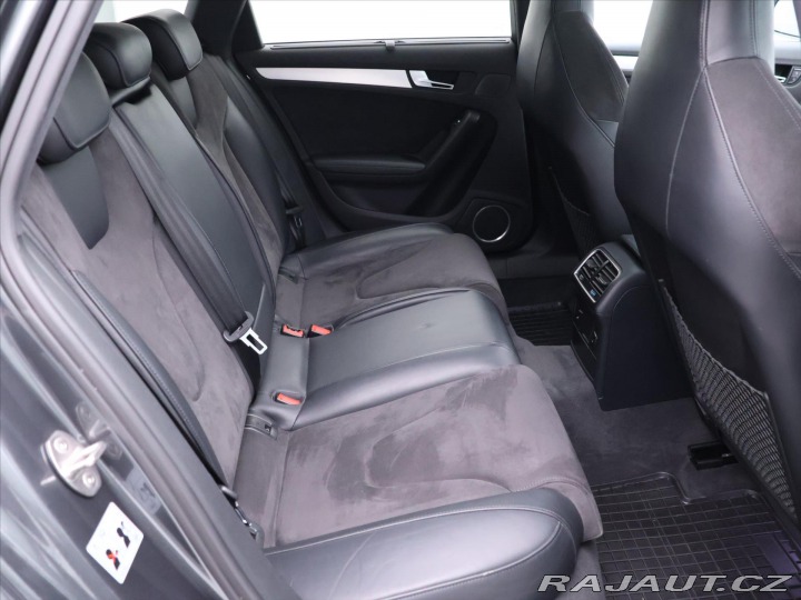 Audi RS4 4.2 FSI V8 331kW 1.Maj Se 2014
