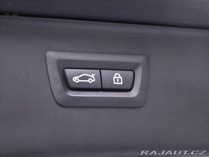 BMW 5 2,0 520d 135kwPanorama Na 2011