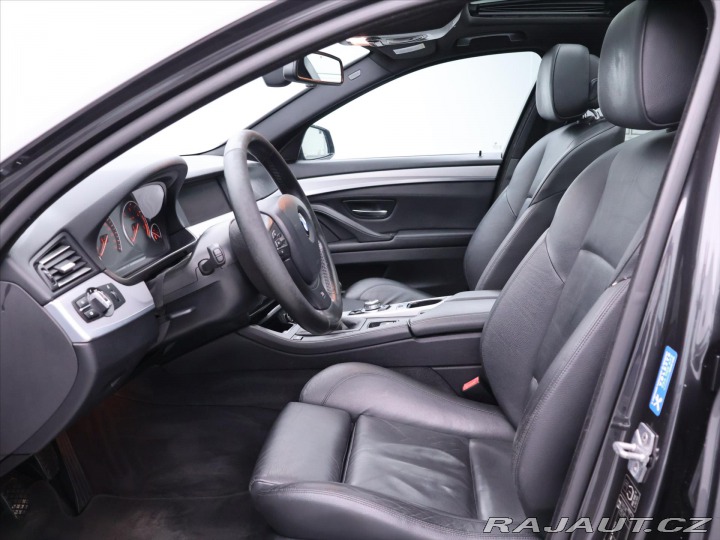 BMW 5 2,0 520d 135kwPanorama Na 2011