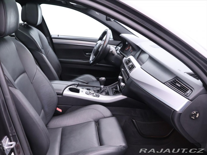 BMW 5 2,0 520d 135kwPanorama Na 2011