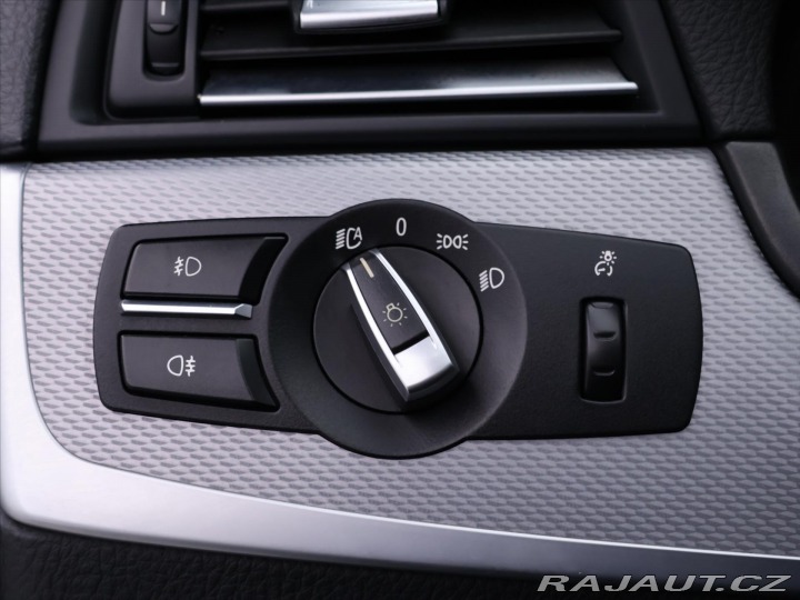 BMW 5 2,0 520d 135kwPanorama Na 2011