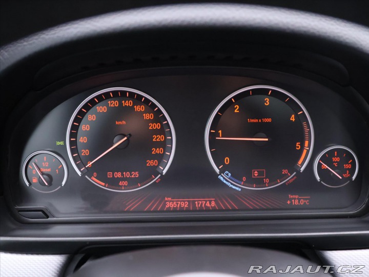 BMW 5 2,0 520d 135kwPanorama Na 2011