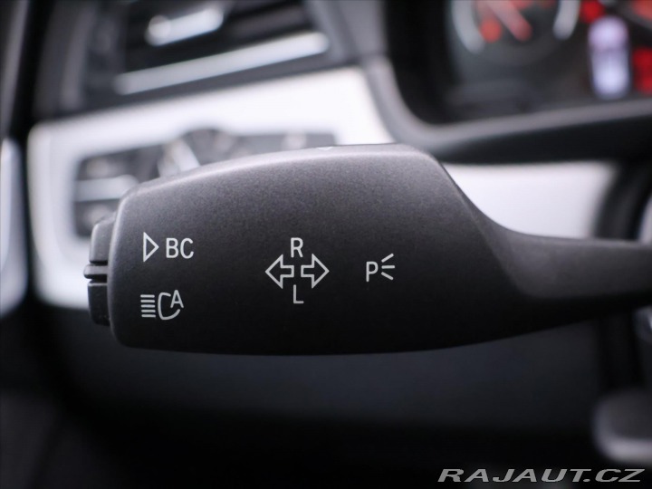 BMW 5 2,0 520d 135kwPanorama Na 2011