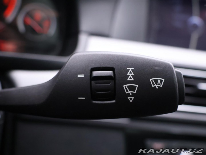 BMW 5 2,0 520d 135kwPanorama Na 2011