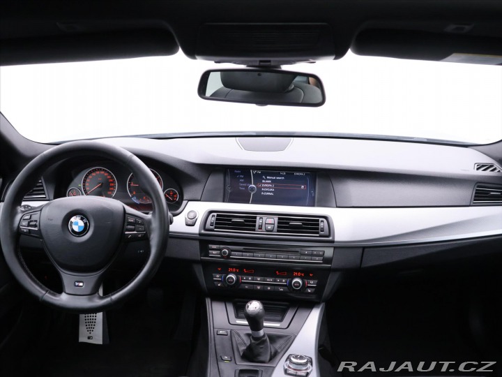 BMW 5 2,0 520d 135kwPanorama Na 2011