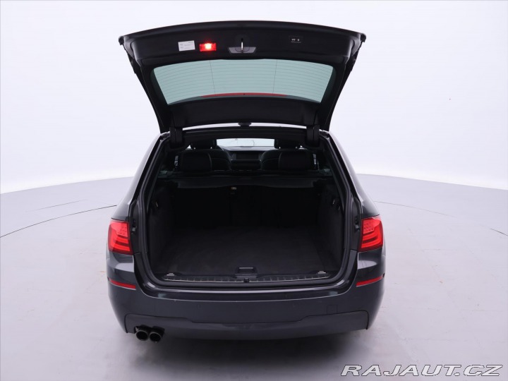 BMW 5 2,0 520d 135kwPanorama Na 2011