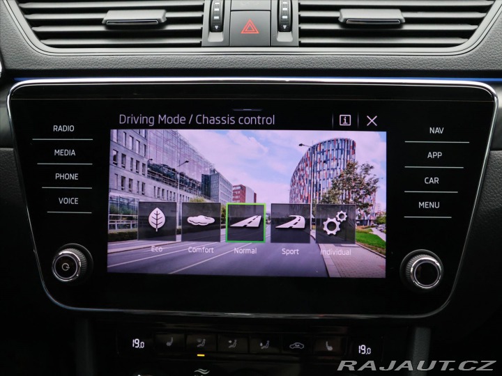 Škoda Superb 2,0 TSI 140kW DSG CZ Spor 2020