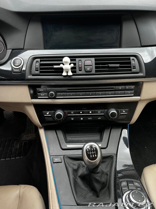 BMW 5 2,5   F10, 525d (6ti vále 2010