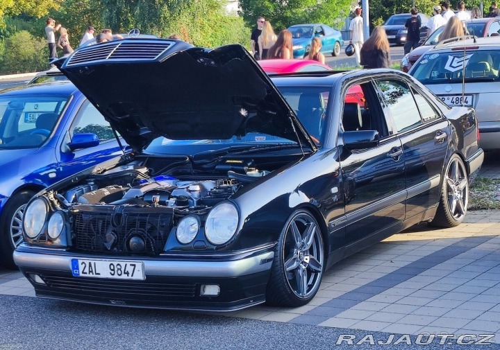 Mercedes-Benz Ostatní modely W210 280 V6 1997