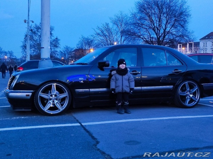 Mercedes-Benz Ostatní modely W210 280 V6 1997