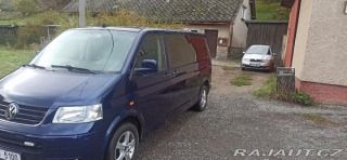 Volkswagen Transporter T5, dlouhý, 8 míst 2004