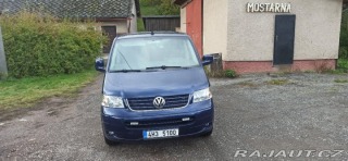 Volkswagen Transporter T5, dlouhý, 8 míst 2004