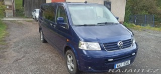 Volkswagen Transporter T5, dlouhý, 8 míst 2004