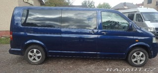 Volkswagen Transporter T5, dlouhý, 8 míst 2004