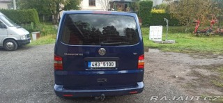Volkswagen Transporter T5, dlouhý, 8 míst 2004