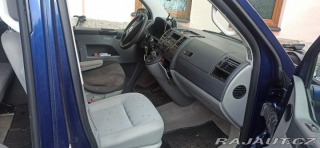 Volkswagen Transporter T5, dlouhý, 8 míst 2004