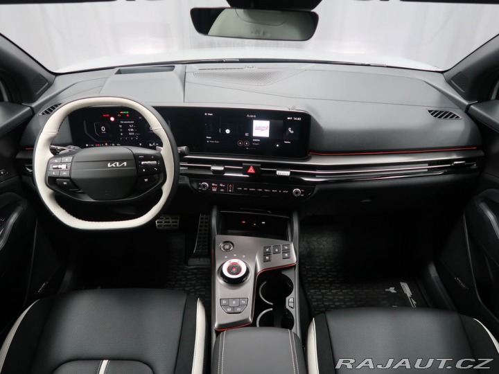 Kia Sportage GT-line 4x4 - Vůz ve výro 2026