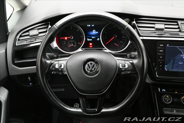 Volkswagen Touran 2,0 TDI 110kW HIGHLINE ZÁ 2020