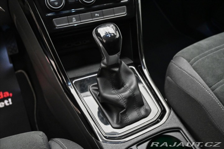 Volkswagen Touran 2,0 TDI 110kW HIGHLINE ZÁ 2020