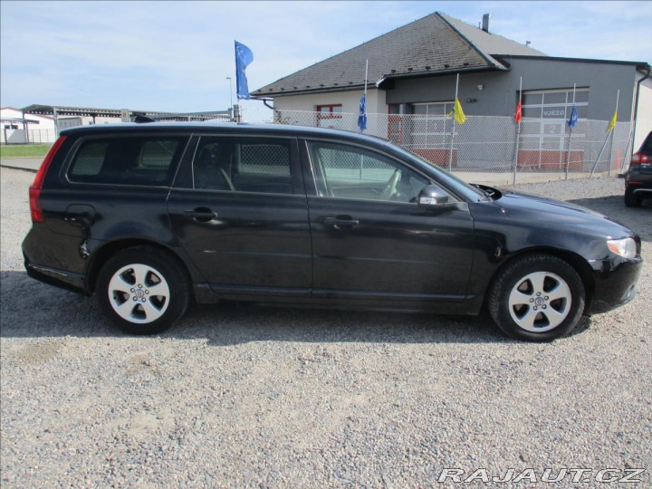 Volvo V70 2,4 D5 136kw Ocean Race, 2009