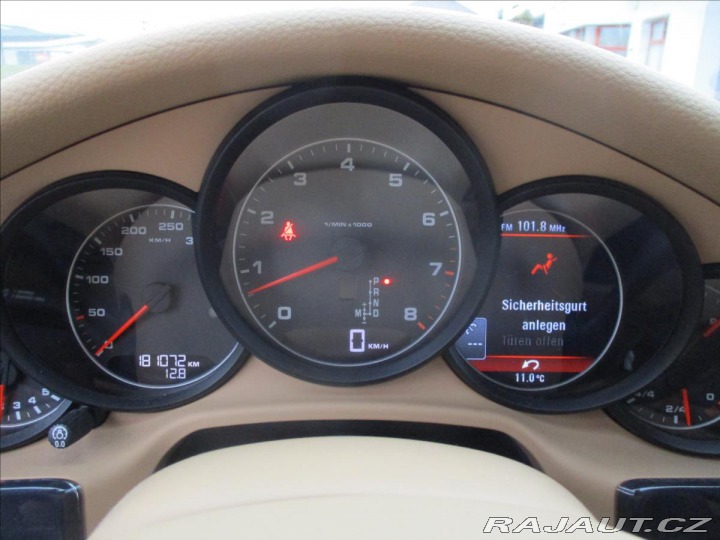 Porsche Panamera 3,6 i V6 220kw 4x4 odp. D 2010