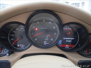 Porsche Panamera 3,6 i V6 220kw 4x4 odp. D 2010