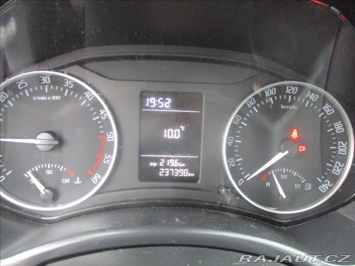 Škoda Octavia 1,6 TDi 77kw Ambiente 2ma 2010