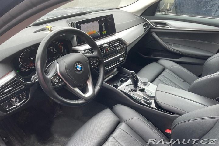 BMW 5 3,0 530d 210kW AT8 LED VŮ 2020