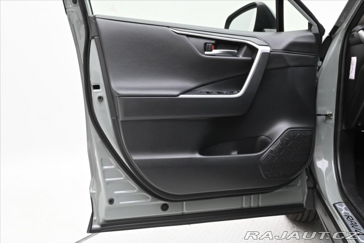 Toyota RAV4 2,0 VVT-iE 130 kW Busines 2022