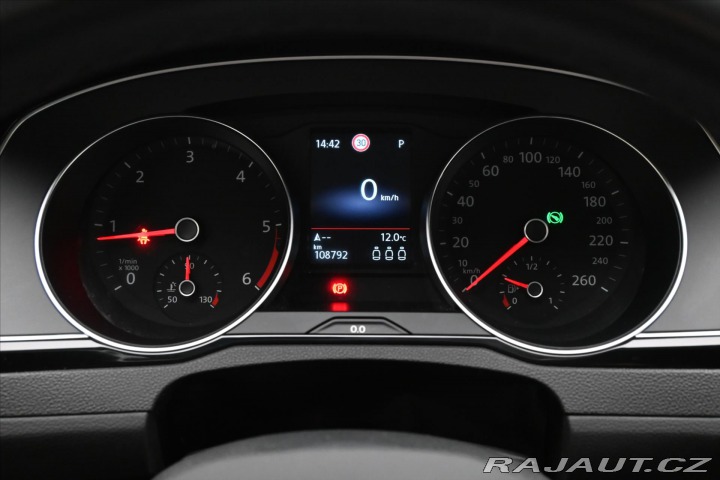 Volkswagen Passat 2,0 TDI 90 kW DSG Busines 2021