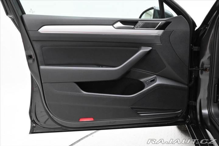 Volkswagen Passat 2,0 TDI 90kW Business DSG 2021