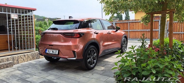 Lexus Ostatní modely LBX 1.5l 3 full-hybrid 2025