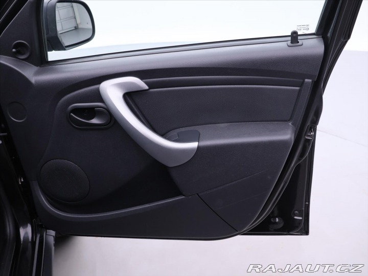 Dacia Duster 1,6 16V 77kW Klima Tažné 2011