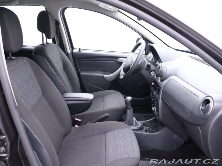 Dacia Duster 1,6 16V 77kW Klima Tažné 2011