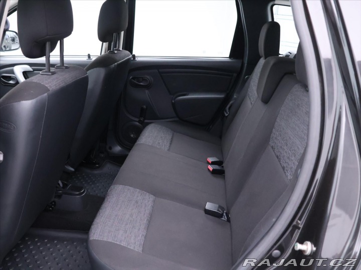 Dacia Duster 1,6 16V 77kW Klima Tažné 2011