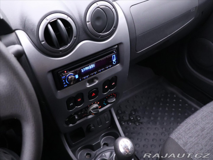 Dacia Duster 1,6 16V 77kW Klima Tažné 2011