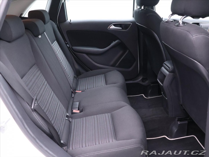 Mercedes-Benz B 1,6 180 90kW Xenon Naviga 2012