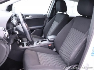 Mercedes-Benz B 1,6 180 90kW Xenon, Serv. 2012
