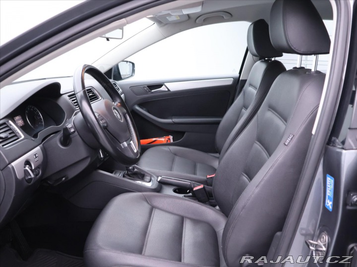 Volkswagen Jetta 2,0 TDI 103kW Klima 2013