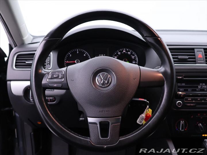 Volkswagen Jetta 2,0 TDI 103kW Klima 2013