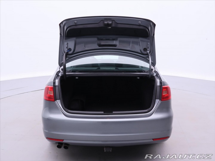 Volkswagen Jetta 2,0 TDI 103kW Klima 2013