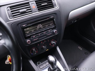 Volkswagen Jetta 2,0 TDI 103kW Klima 2013