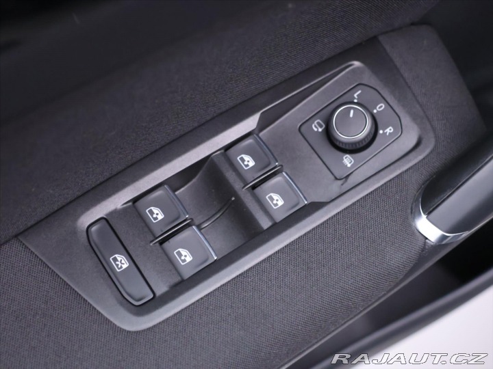 Volkswagen Touran 2,0 TDI 110kW Sound LED D 2017