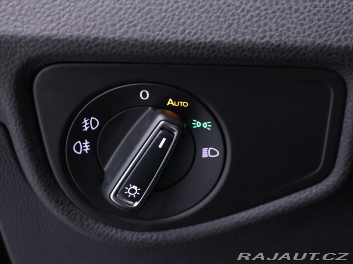 Volkswagen Touran 2,0 TDI 110kW Sound LED D 2017