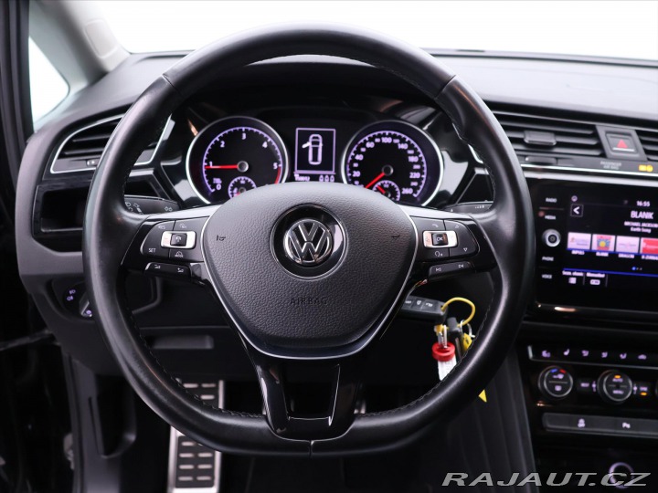 Volkswagen Touran 2,0 TDI 110kW Sound LED D 2017